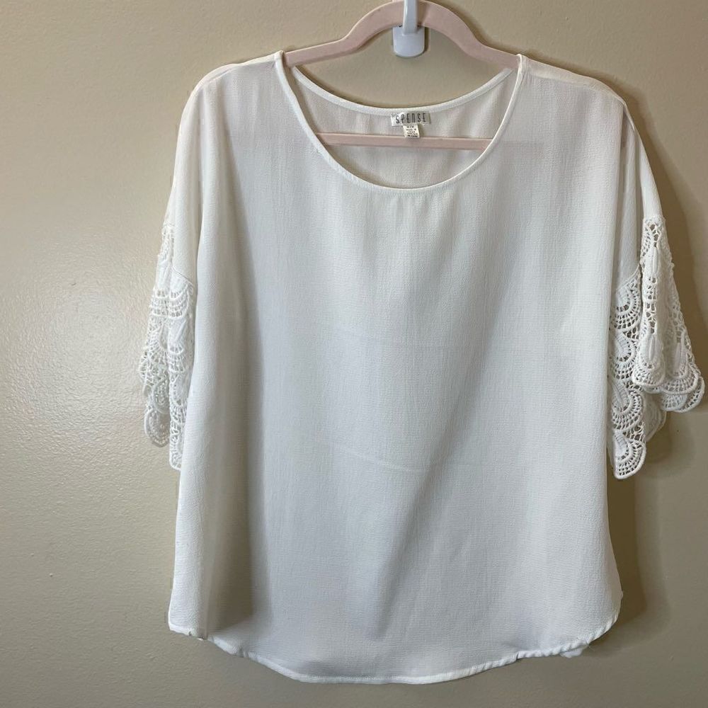 Spense| Medium| flowing| Crotchet knit| Bell sleeve